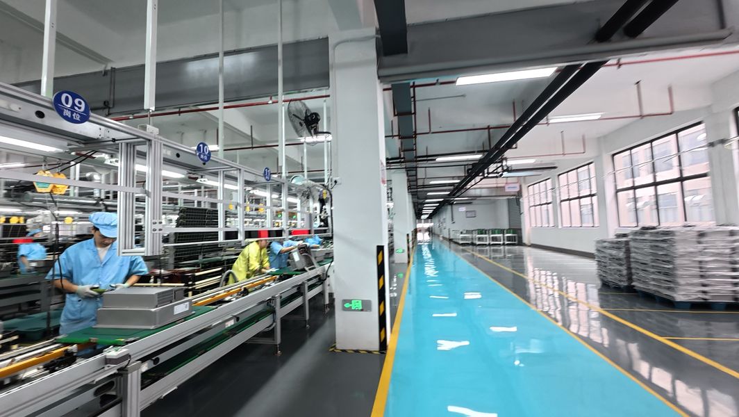 Shenzhen Resun energy Technology Co., Ltd ligne de production du fabricant
